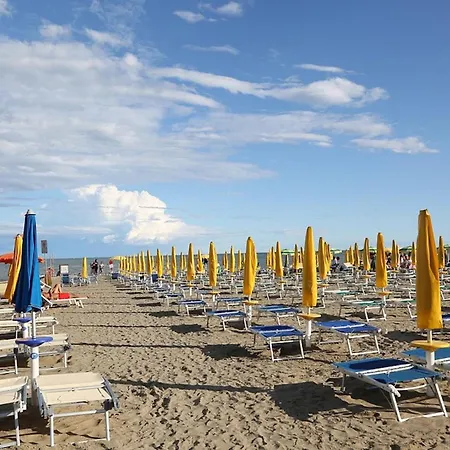 Seafront In Lignano Riviera * 利尼亚诺萨比亚多罗